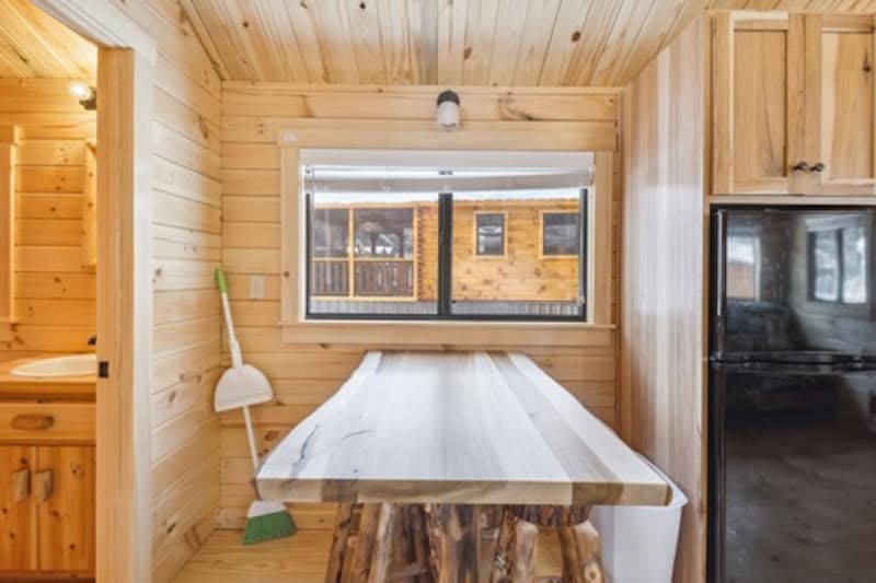 Yogi Bear™ Cottage-10